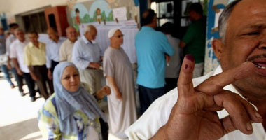 القبض على ناخب لتصويره بطاقة التصويت بالمحلة واعتدائه على ضابط