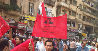 أنباء بالتحرير عن حضور الدكتور مرسى إلى الميدان للاحتفال 