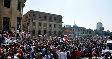 متظاهرو التحرير ينهون وقفتهم للإفراج عن المعتقلين بالقضاء العالى 