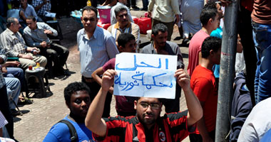 متظاهرو التحرير يواصلون اعتصامهم بالميدان