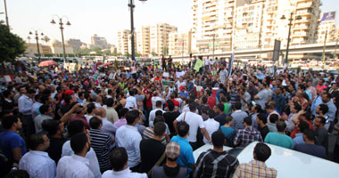 بالصور.. مسيرة الاستقامة تتجه للتحرير وآلاف الطلاب يشاركون