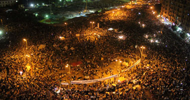 مسيرة تطوف ميدان التحرير عقب انتهاء فعاليات جمعة الإصرار