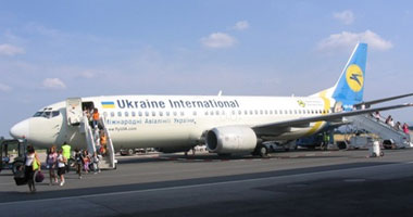 استبدال طائرة أوكرانية بأخرى بعد تعطل الأولى بمطار القاهرة