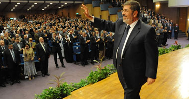 الرئيس مرسى: إن نقصت مياه النيل بقطرة واحدة فدماؤنا هى البديل