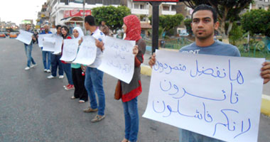 حزب الدستور بالإسماعيلية يبدأ حملة "فاشلون" بوقفة أمام ديوان المحافظة