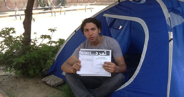 بالصور.. أول خيمة لـ"تمرد" أمام حى شرق شبرا الخيمة