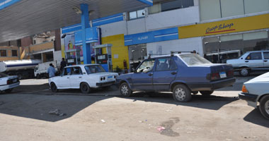 "المالية": بدء صرف البنزين بالكروت الذكية من محطات الوقود 15 يونيو