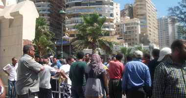 تجمهر العشرات أمام قسم ثان المحلة احتجاجا على اختفاء سيدة وطفليها