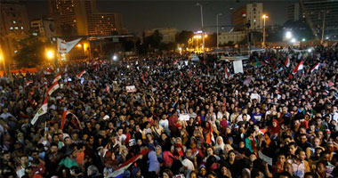 متظاهرو التحرير ينظفون الميدان لاستكمال الاحتفالات الجماهيرية