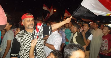 مئات المتظاهرين بالوادى الجديد يهتفون ضد مرسى ويطالبون برحيله 