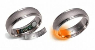خاتم زواج يسخن إلى درجة 120 لتذكيرك بالذكرى الثانوية للزواج