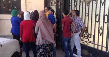 طلاب ثانوى المطالبون بإلغاء التنسيق يحاولون اقتحام وزارة التعليم