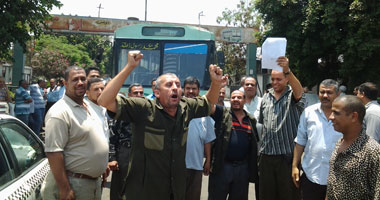 دعوات لإضراب سائقى "النقل العام" بداية الدراسة.. والنقابة: خونة لمصر
