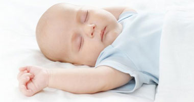 دراسة هولندية: نوم الأطفال مع الوالدين يعرضهم للإصابة بالربو