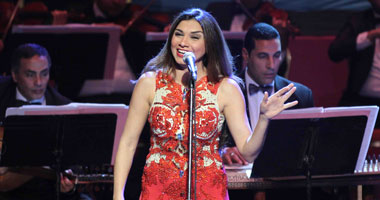 الجمهور المغربى يستقبل فرقة الموسيقى العربية لدار الأوبرا بالزغاريد