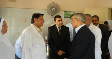محافظ شمال سيناء يحيل المدير الإدارى بمستشفى العريش للتحقيق