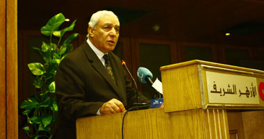 رئيس جامعة الأزهر الأسبق يعلن ترشحه لرئاسة البرلمان فى خطاب للنواب