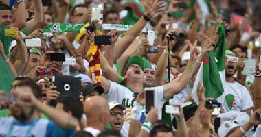 جماهير الجزائر تدعم الفراعنة قبل مباراة بوركينا فاسو