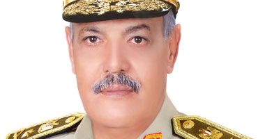 قائد قوات الدفاع الجوى يصل القاهرة قادما من دبى عقب زيارة استغرقت أسبوعا