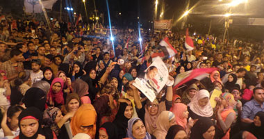 بالصور.. الآلاف فى كفر الشيخ يحتفلون بفوز السيسى