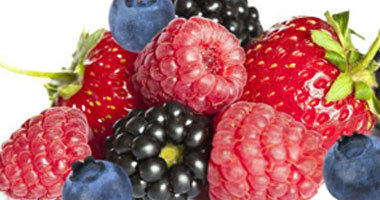 البطيخ والتوت والبرتقال أفضل فاكهة للحصول على بشرة رطبة وصحية بالصيف