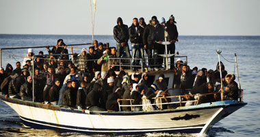 البحرية الإيطالية تنقذ حوالى 800 مهاجر غير شرعى وسط البحر المتوسط