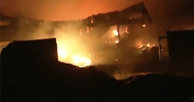 "صواريخ رمضان" تشعل النيران بمخزن أقطان بالمنصورة