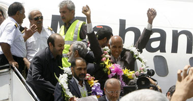 الاحتفاء بالدبلوماسيين الإيرانيين المفرج عنهم