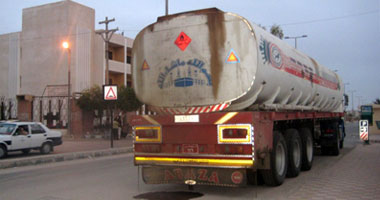 وصول 22 شاحنة وقود لتغذية محطات الكهرباء بقطاع غزة