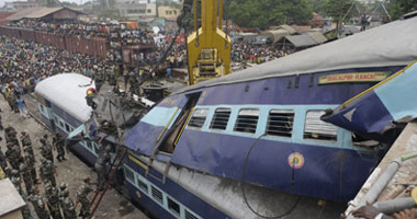 مصرع 10 أشخاص وإصابة 20 آخرين جراء حريق فى قطار بالهند