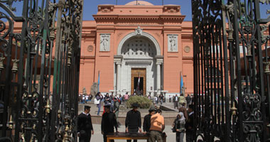 "مرشدو المتحف المصرى" يؤكدون انخفاض معدل الحركة السياحية بسبب اعتصام التحرير
