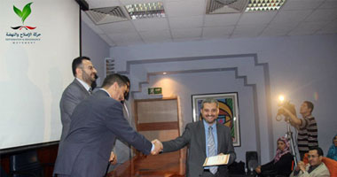 بالصور.. حركة الإصلاح والنهضة تعقد مؤتمرها التأسيسى الأول بالقاهرة 