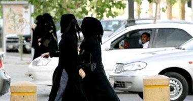  "العباءة المكيفة".. سلاح السعوديات ضد حرارة 2012  