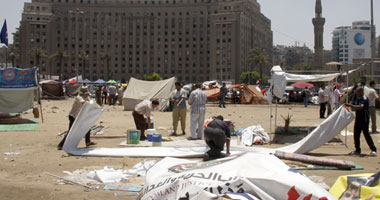 هدوء بالتحرير وانتظام حركة المرور عقب إزالة المنصة الرئيسية