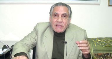 وفاة الفنان جمعة فرحات رئيس الجمعية المصرية للكاريكاتير عن عمر ناهز 80 عاما