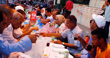 أبو العز الحريرى أبرز المشاركين بالإفطار الجماعى فى سيدى جابر بالإسكندرية