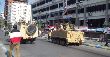 انتشار وحدات مدرعة لتأمين ميادين الإسماعيلية فى جمعة تفويض الجيش