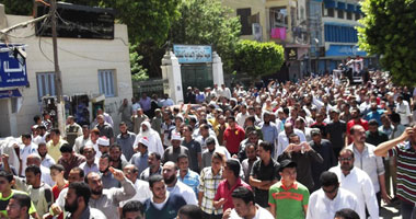 استمرار اعتصام مؤيدى مرسى أمام ديوان عام محافظة البحر الأحمر