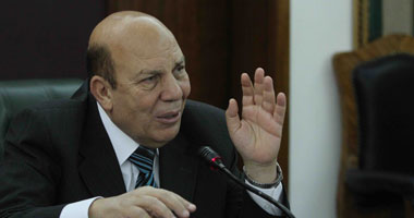 وزير التنمية المحلية يتفقد قرى ظهير "الخارجة" الصحراوى بالوادى الجديد