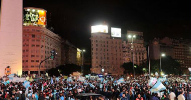 جماهير الأرجنتين تحتفل بالصعود لـ "نهائى المونديال" حتى الصباح
