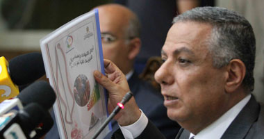 وزير التعليم لـ"عمرو عبد الحميد": أمن الوزارة لم يعتد على الصحفيين