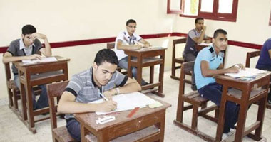 "التعليم": 10 يناير بدء امتحانات الطلاب المصريين فى الخارج بـ"44 مدرسة