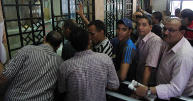 مجهولون يلقون زجاجات مولوتوف على مكتب تذاكر محطة قطار المندرة بالإسكندرية