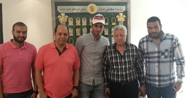 بالصور.. توقيع على جبر للزمالك 5 سنوات