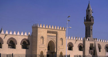 قرينة رئيس الإمارات تزور مسجد عمرو بن العاص والكنيسة المعلقة بمصر القديمة