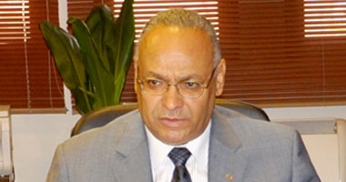 محافظ بنى سويف يصدر قرارا بحظر مرور سيارات النقل من على كوبرى النيل