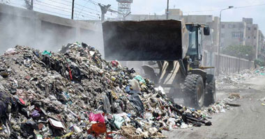 فلاح يحرر محضرا يتضرر فيه من مقلب القمامة فى قرية دفرة مركز طنطا