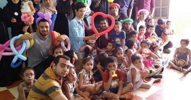 بالصور.. فريق "شط الخير" يُدخل فرحة العيد على الأطفال الأيتام