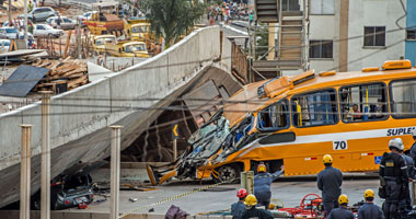مقتل 4 عمال فى حادث انهيار جسر فى العاصمة الإندونيسية جاكرتا