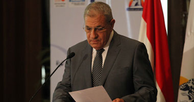 محلب يلتقى السفير العراقى بالقاهرة لبحث التعاون بين البلدين